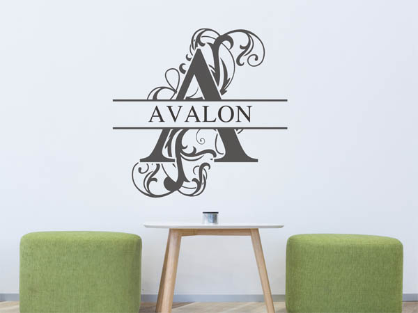 Wandtattoo verschnörkelter Buchstabe A mit Avalon