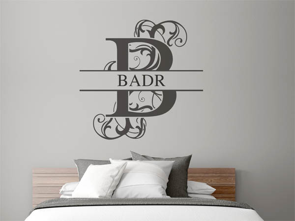 Wandtattoo verschnörkelter Buchstabe B mit Badr