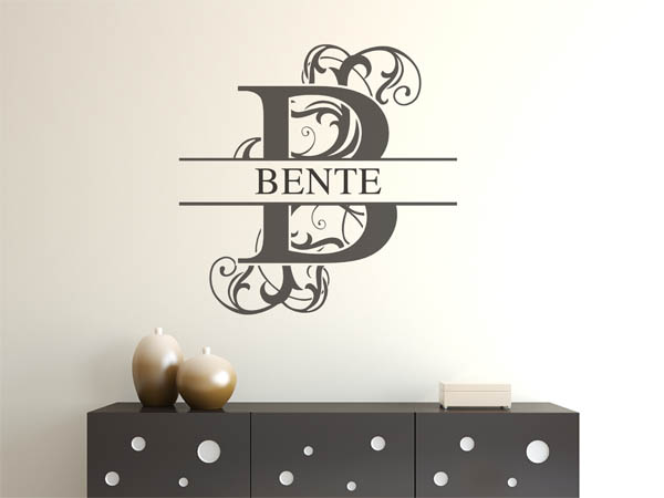 Wandtattoo verschnörkelter Buchstabe B mit Bente