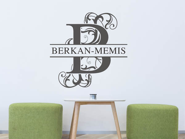 Wandtattoo verschnörkelter Buchstabe B mit Berkan-Memis