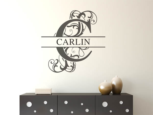 Wandtattoo verschnörkelter Buchstabe C mit Carlin