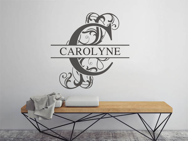 Wandtattoo verschnörkelter Buchstabe C mit Carolyne