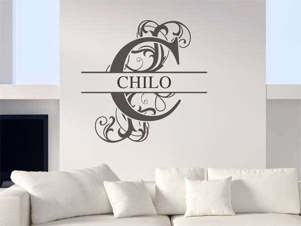 Wandtattoo verschnörkelter Buchstabe C mit Chilo