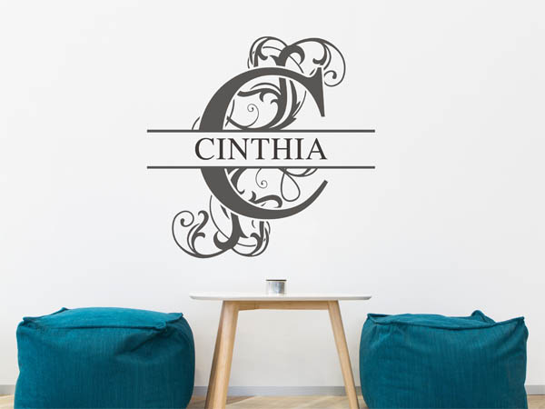 Wandtattoo verschnörkelter Buchstabe C mit Cinthia