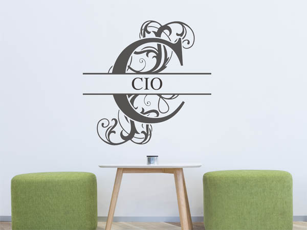 Wandtattoo verschnörkelter Buchstabe C mit Cio
