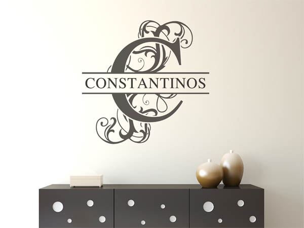 Wandtattoo verschnörkelter Buchstabe C mit Constantinos