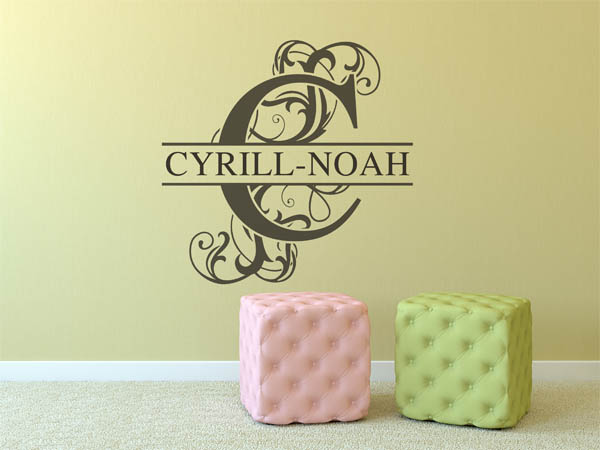 Wandtattoo verschnörkelter Buchstabe C mit Cyrill-Noah