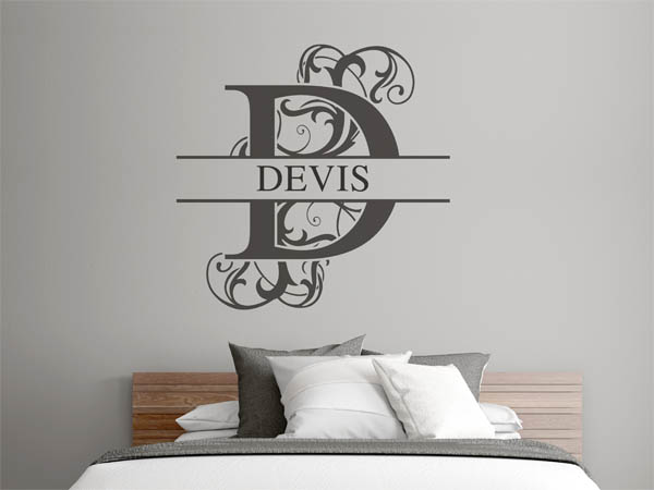 Wandtattoo verschnörkelter Buchstabe D mit Devis