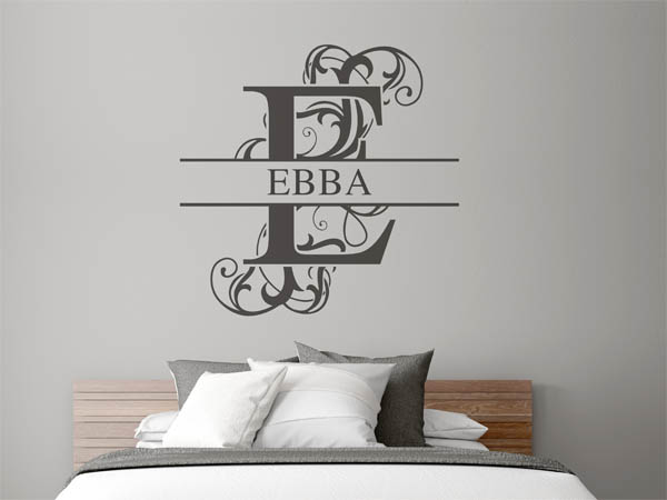 Wandtattoo verschnörkelter Buchstabe E mit Ebba