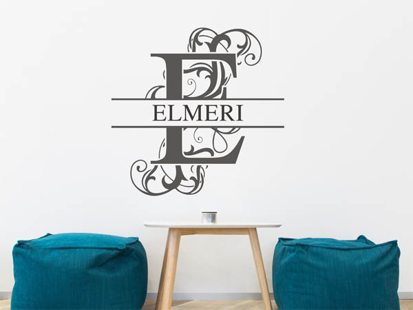 Wandtattoo verschnörkelter Buchstabe E mit Elmeri