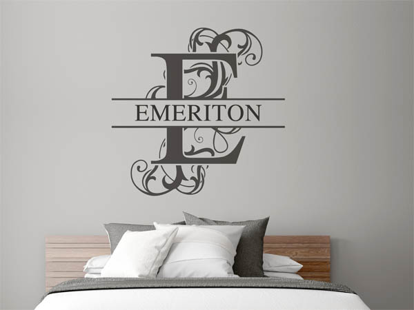 Wandtattoo verschnörkelter Buchstabe E mit Emeriton
