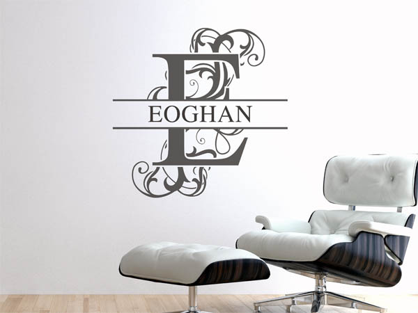 Wandtattoo verschnörkelter Buchstabe E mit Eoghan