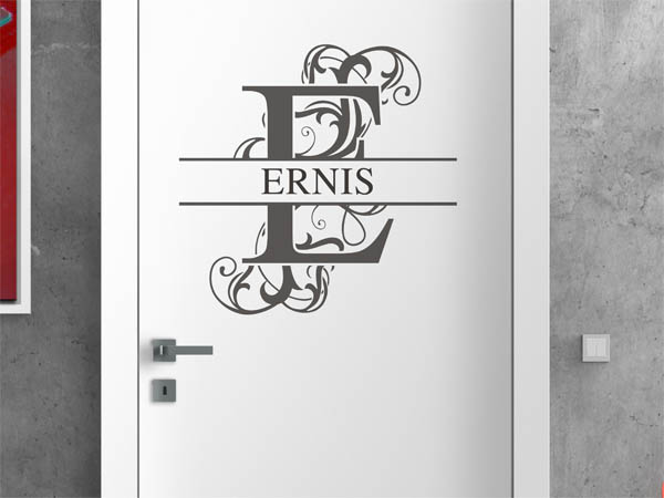 Wandtattoo verschnörkelter Buchstabe E mit Ernis