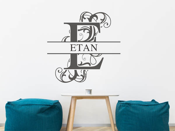 Wandtattoo verschnörkelter Buchstabe E mit Etan