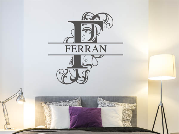 Wandtattoo verschnörkelter Buchstabe F mit Ferran