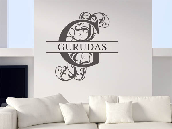 Wandtattoo verschnörkelter Buchstabe G mit Gurudas