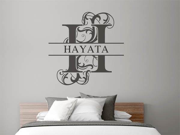 Wandtattoo verschnörkelter Buchstabe H mit Hayata