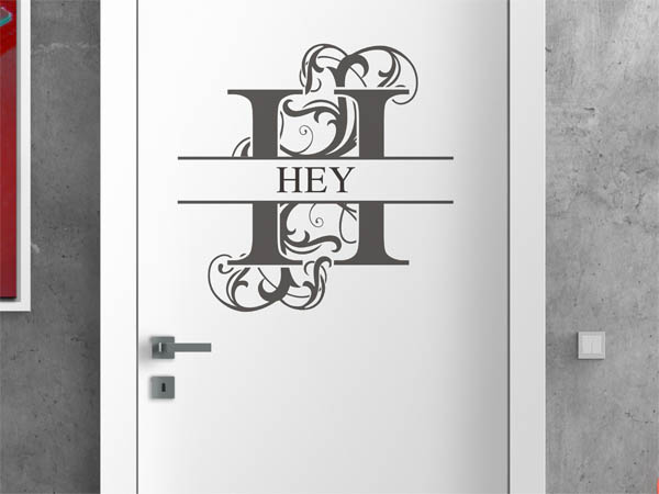 Wandtattoo verschnörkelter Buchstabe H mit Hey