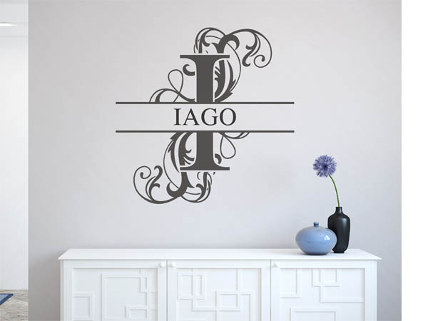 Wandtattoo verschnörkelter Buchstabe I mit Iago