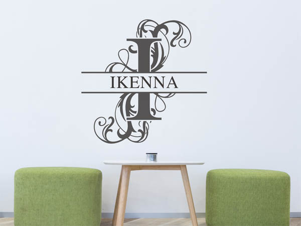 Wandtattoo verschnörkelter Buchstabe I mit Ikenna