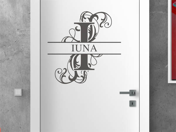 Wandtattoo verschnörkelter Buchstabe I mit Iuna
