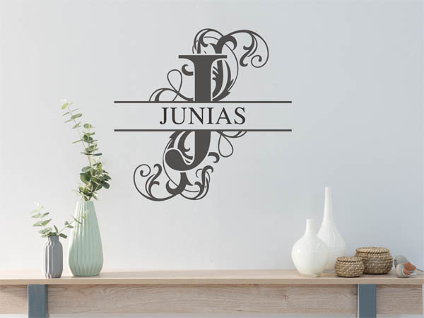 Wandtattoo verschnörkelter Buchstabe J mit Junias