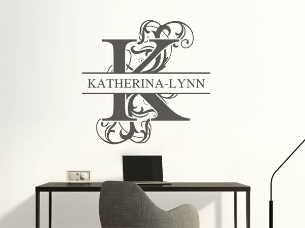 Wandtattoo verschnörkelter Buchstabe K mit Katherina-Lynn
