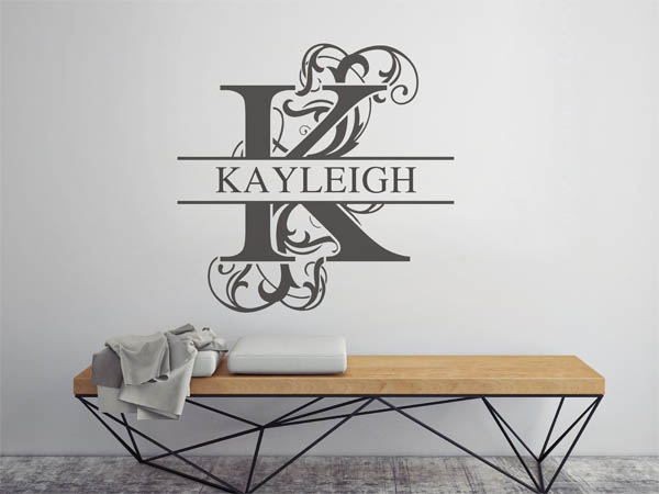 Wandtattoo verschnörkelter Buchstabe K mit Kayleigh