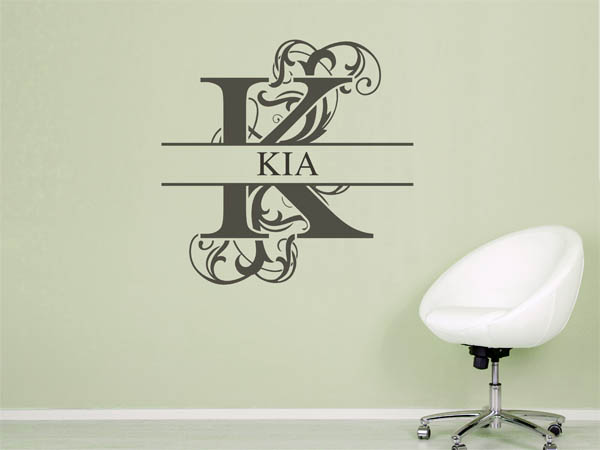Wandtattoo verschnörkelter Buchstabe K mit Kia