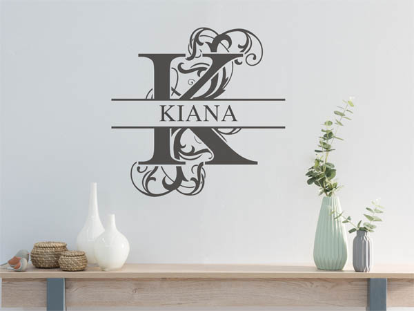 Wandtattoo verschnörkelter Buchstabe K mit Kiana