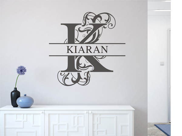 Wandtattoo verschnörkelter Buchstabe K mit Kiaran