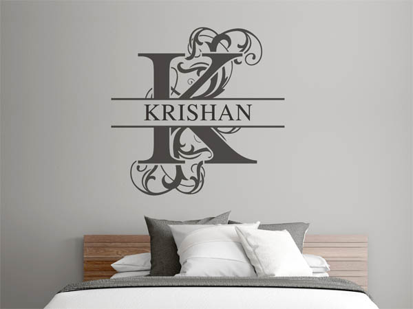 Wandtattoo verschnörkelter Buchstabe K mit Krishan
