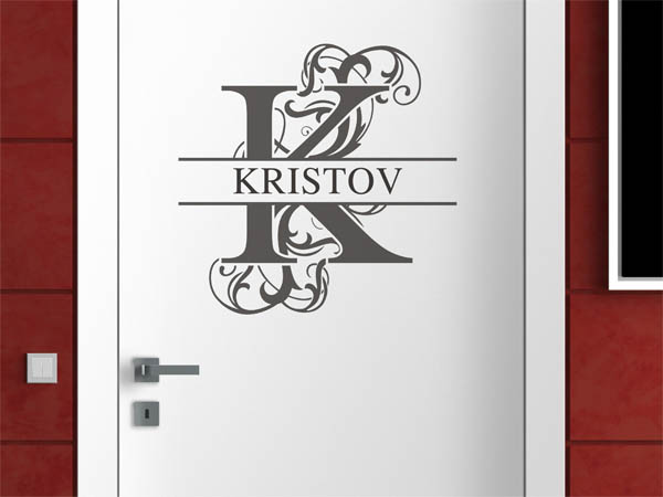 Wandtattoo verschnörkelter Buchstabe K mit Kristov