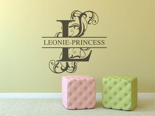 Wandtattoo verschnörkelter Buchstabe L mit Leonie-Princess