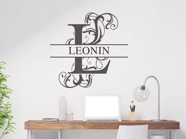 Wandtattoo verschnörkelter Buchstabe L mit Leonin