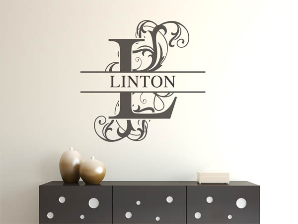 Wandtattoo verschnörkelter Buchstabe L mit Linton