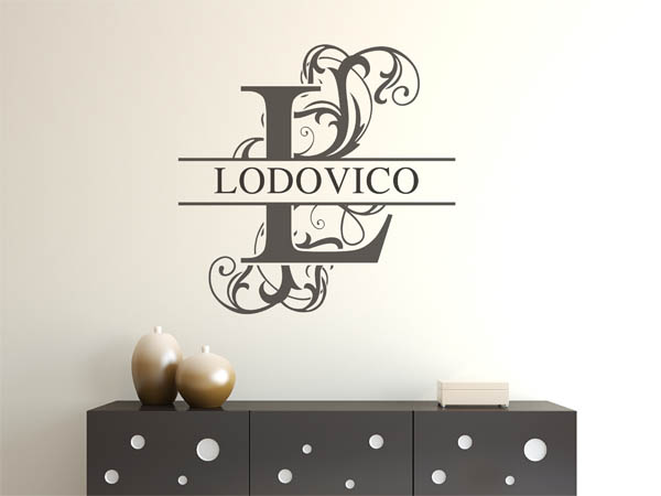 Wandtattoo verschnörkelter Buchstabe L mit Lodovico