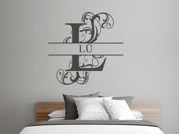 Wandtattoo verschnörkelter Buchstabe L mit Lü