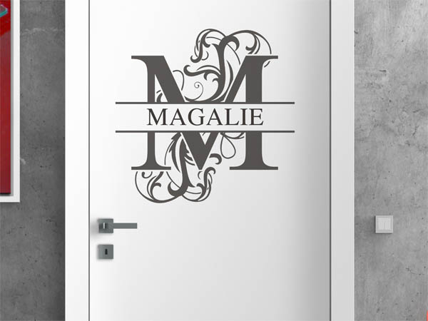 Wandtattoo verschnörkelter Buchstabe M mit Magalie