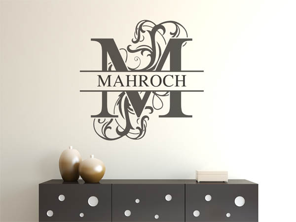 Wandtattoo verschnörkelter Buchstabe M mit Mahroch