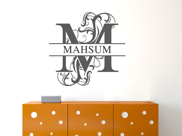 Wandtattoo verschnörkelter Buchstabe M mit Mahsum