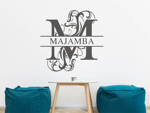 Wandtattoo verschnörkelter Buchstabe M mit Majamba