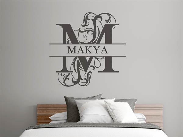 Wandtattoo verschnörkelter Buchstabe M mit Makya