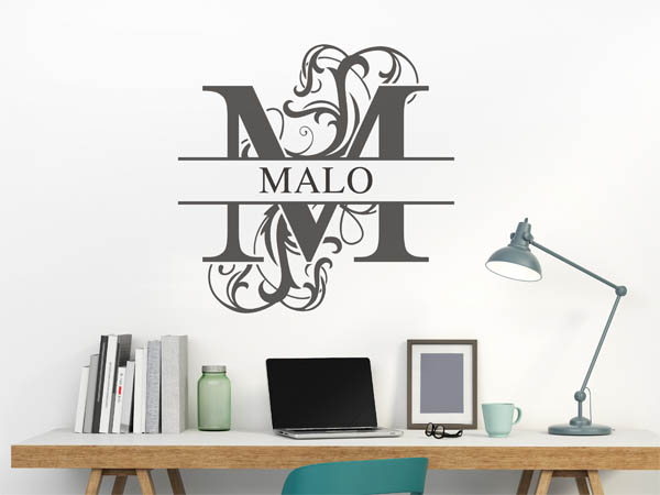 Wandtattoo verschnörkelter Buchstabe M mit Malo