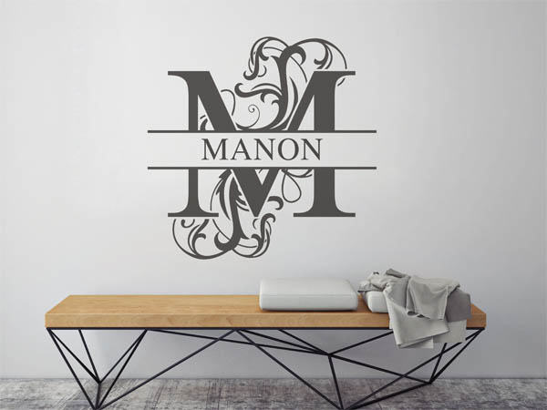 Wandtattoo verschnörkelter Buchstabe M mit Manon