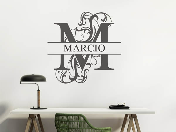 Wandtattoo verschnörkelter Buchstabe M mit Marcio