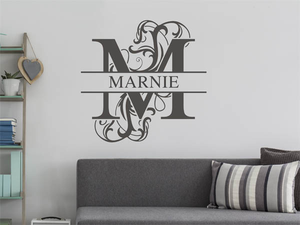 Wandtattoo verschnörkelter Buchstabe M mit Marnie