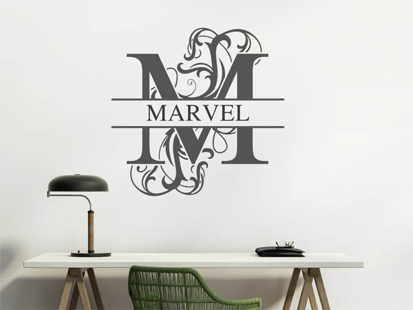 Wandtattoo verschnörkelter Buchstabe M mit Marvel