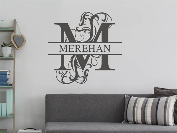 Wandtattoo verschnörkelter Buchstabe M mit Merehan