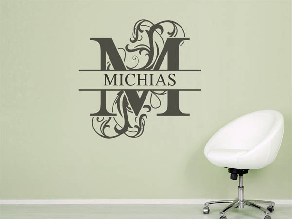 Wandtattoo verschnörkelter Buchstabe M mit Michias